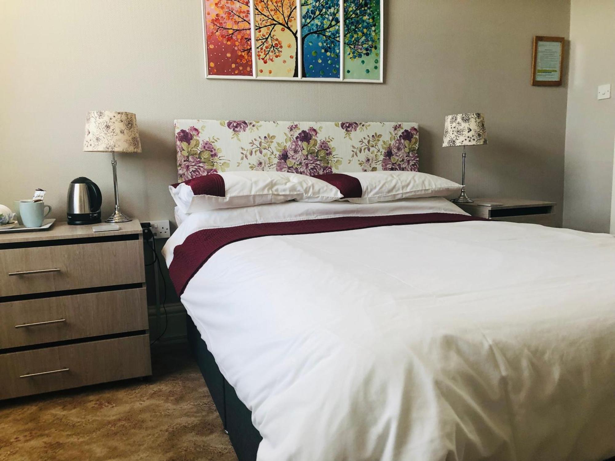 Varley House 4*