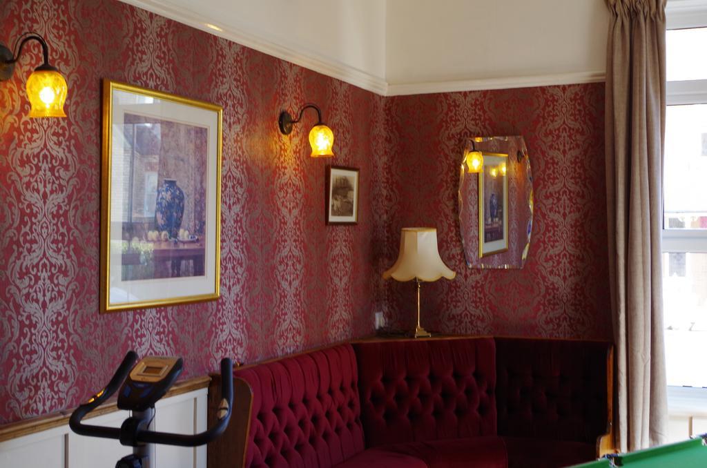 Varley House 4*
